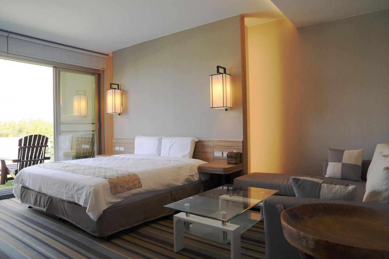Tainan Julie'S Garden 峰情文旅 Hotel Anping Exterior foto