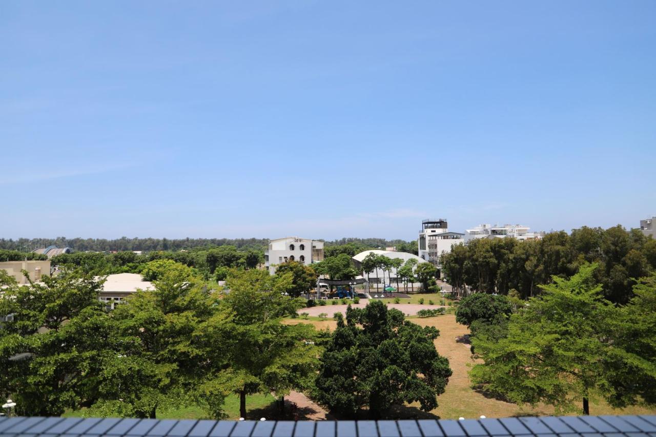 Tainan Julie'S Garden 峰情文旅 Hotel Anping Exterior foto