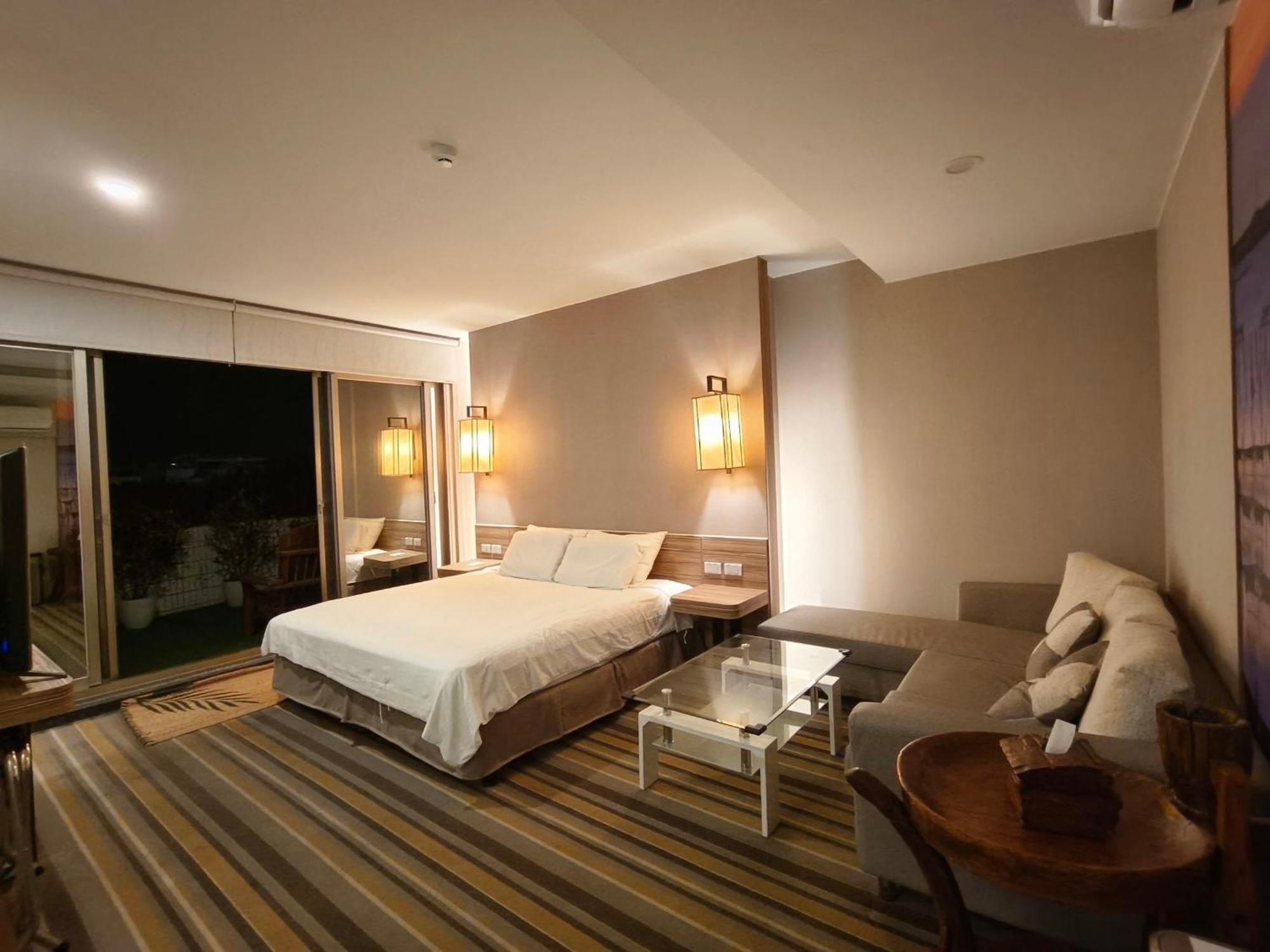 Tainan Julie'S Garden 峰情文旅 Hotel Anping Exterior foto
