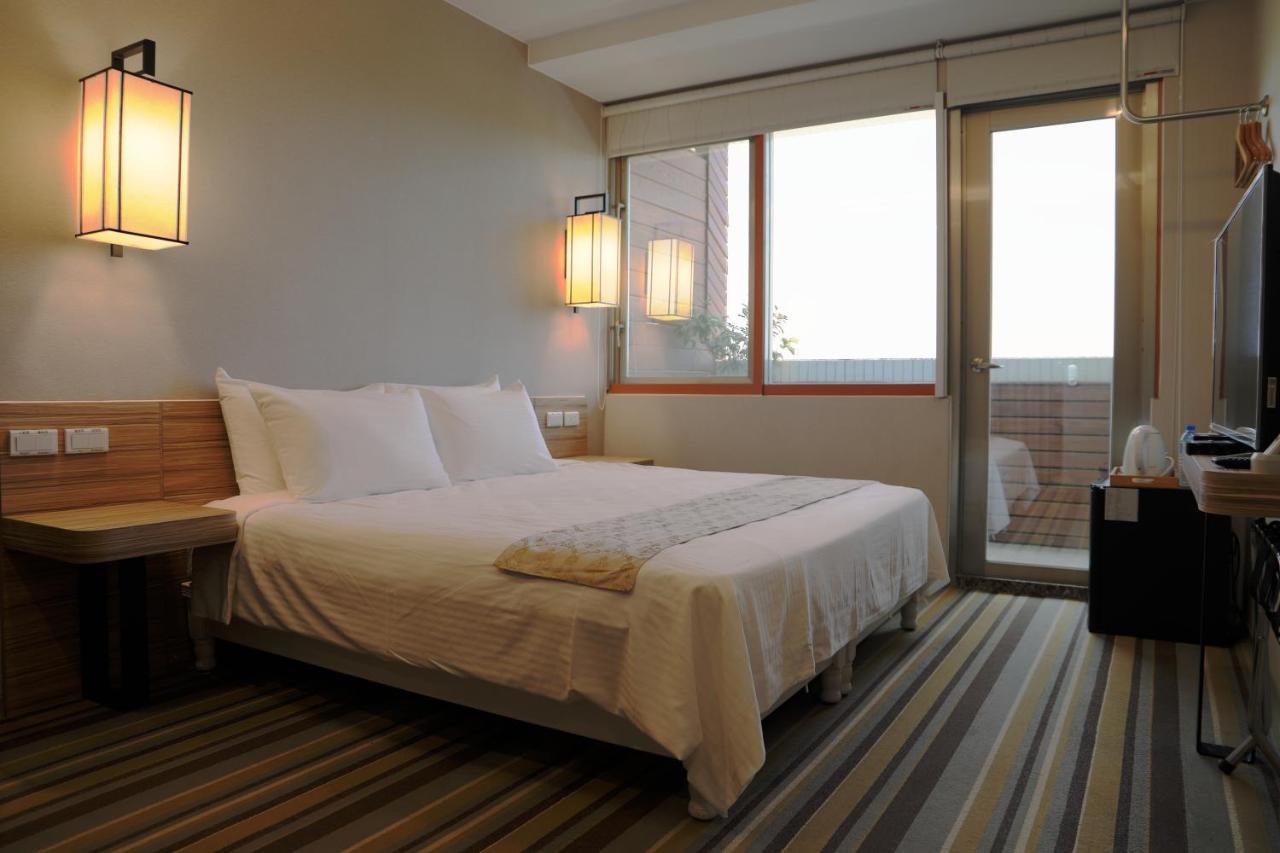 Tainan Julie'S Garden 峰情文旅 Hotel Anping Exterior foto