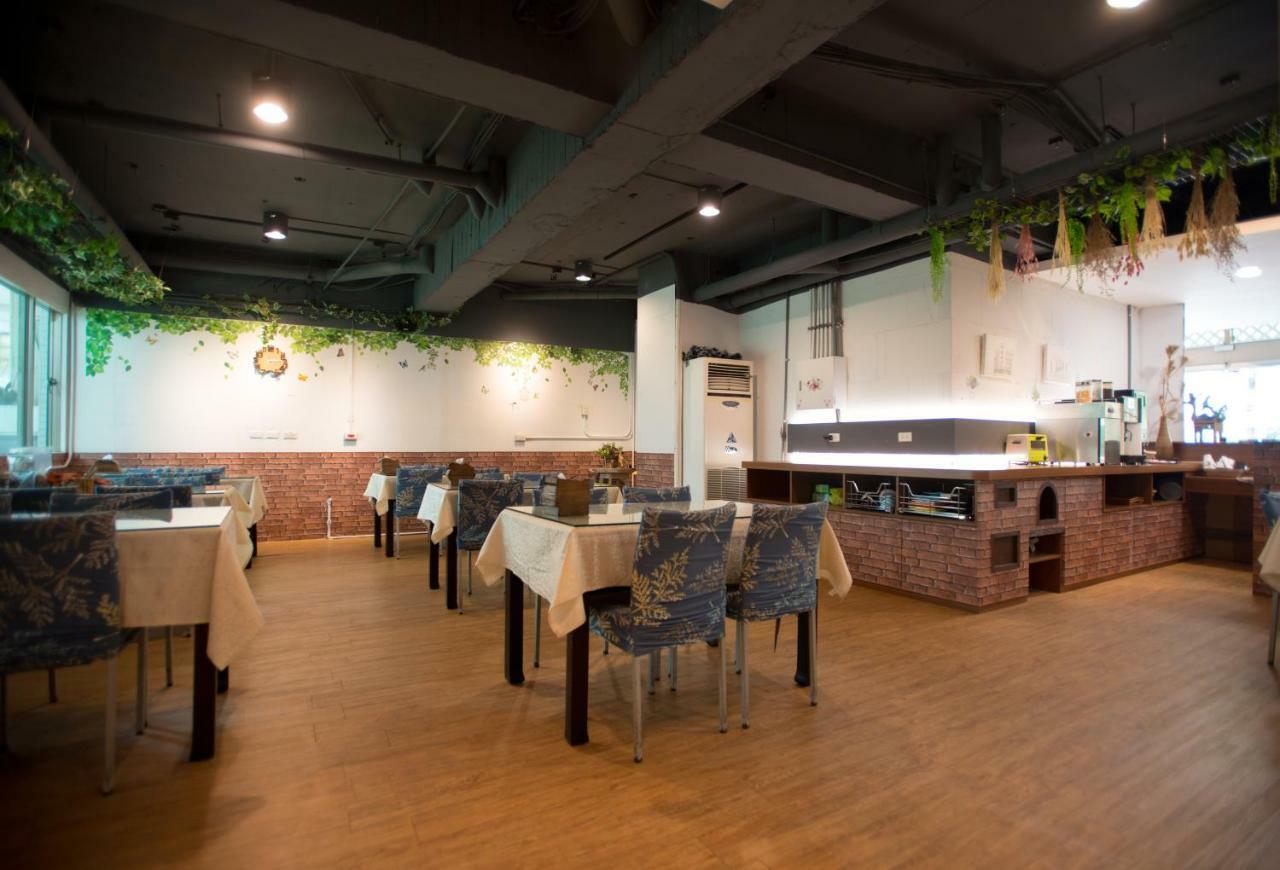 Tainan Julie'S Garden 峰情文旅 Hotel Anping Exterior foto